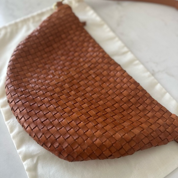 Clare V. Woven Grande Fanny - Picture 16 of 17